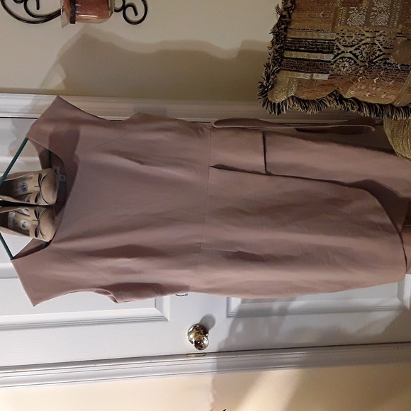 Dress - Picture 3 of 3